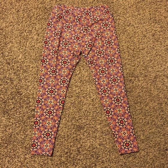Funky! Lularoe Tall n Curvy Leggings - Picture 3 of 5